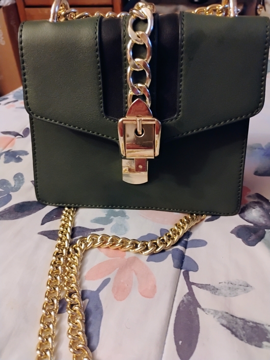 Handbags - Green Leatherette Crossbody Bag with Gold Chain